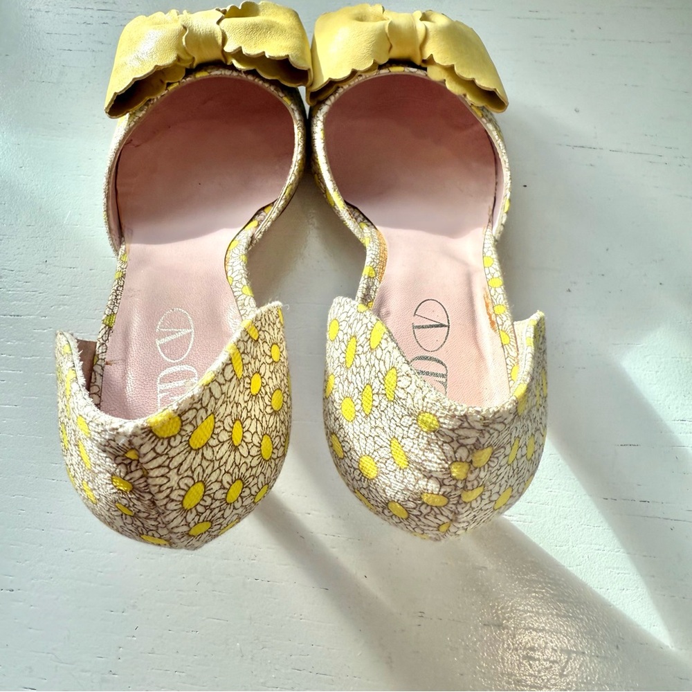 Valentino RED Daisy Floral Bow Heels Made in Italy Size 38 US 8 Yellow - Picture 5 of 13